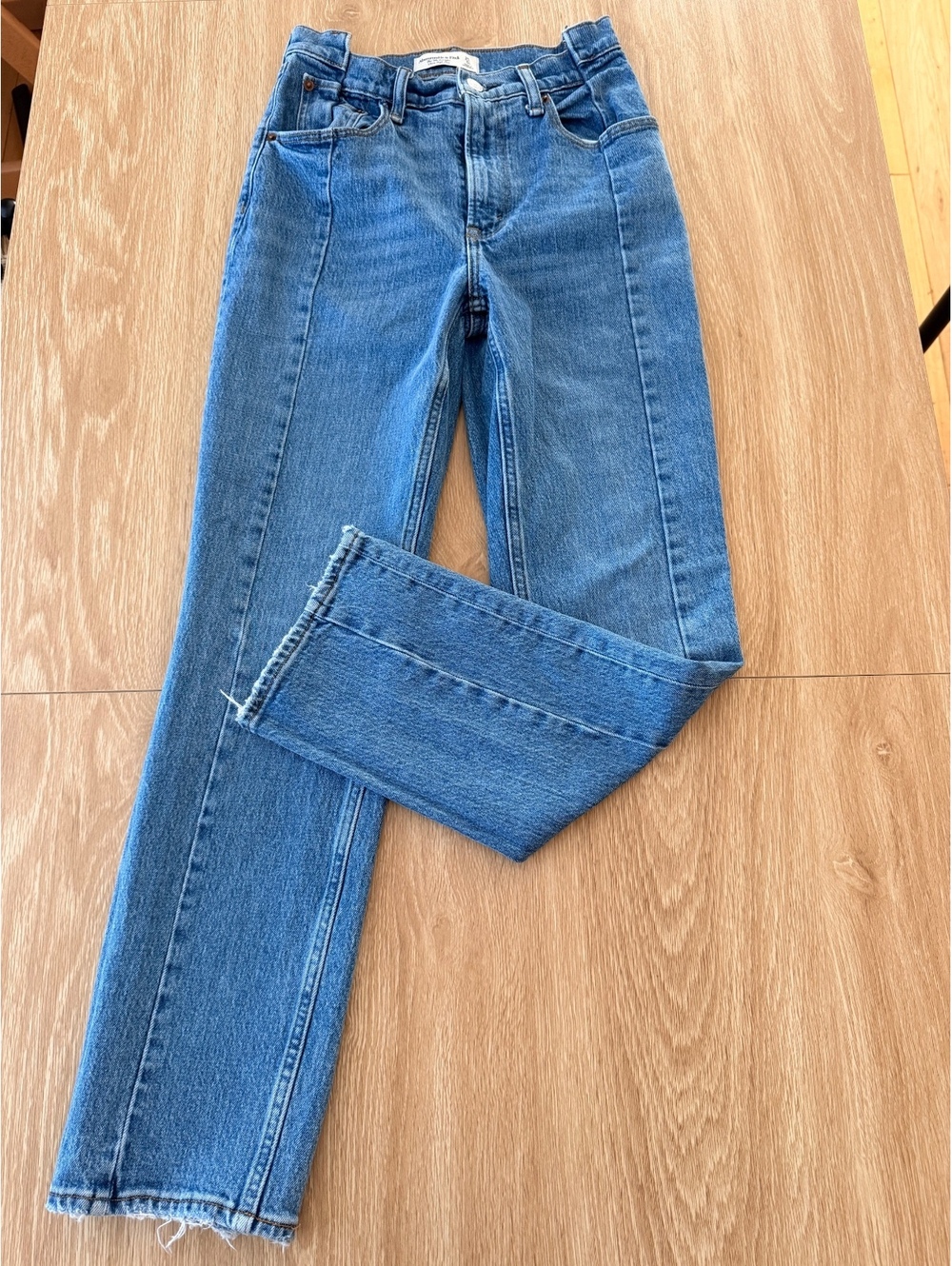Abercrombie & Fitch 90’s Straight Ultra High Rise Jeans